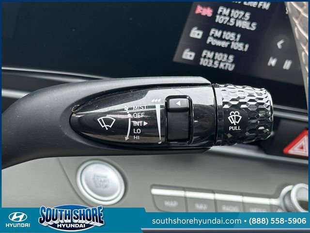 Used 2025 Hyundai Elantra SEL FWD image 27