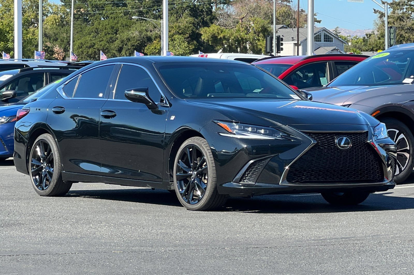 Used 2024 Lexus ES 350 F Sport w/ Accessory Package (Z2) FWD image 2