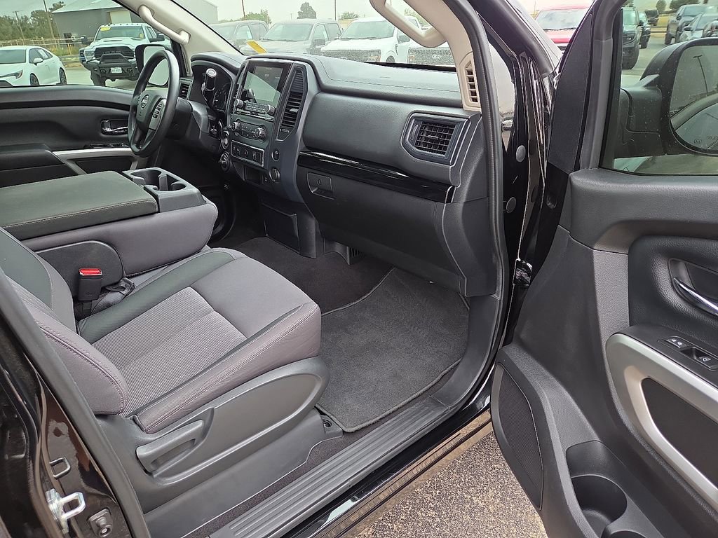 Used 2023 Nissan Titan SV AWD/4WD image 13