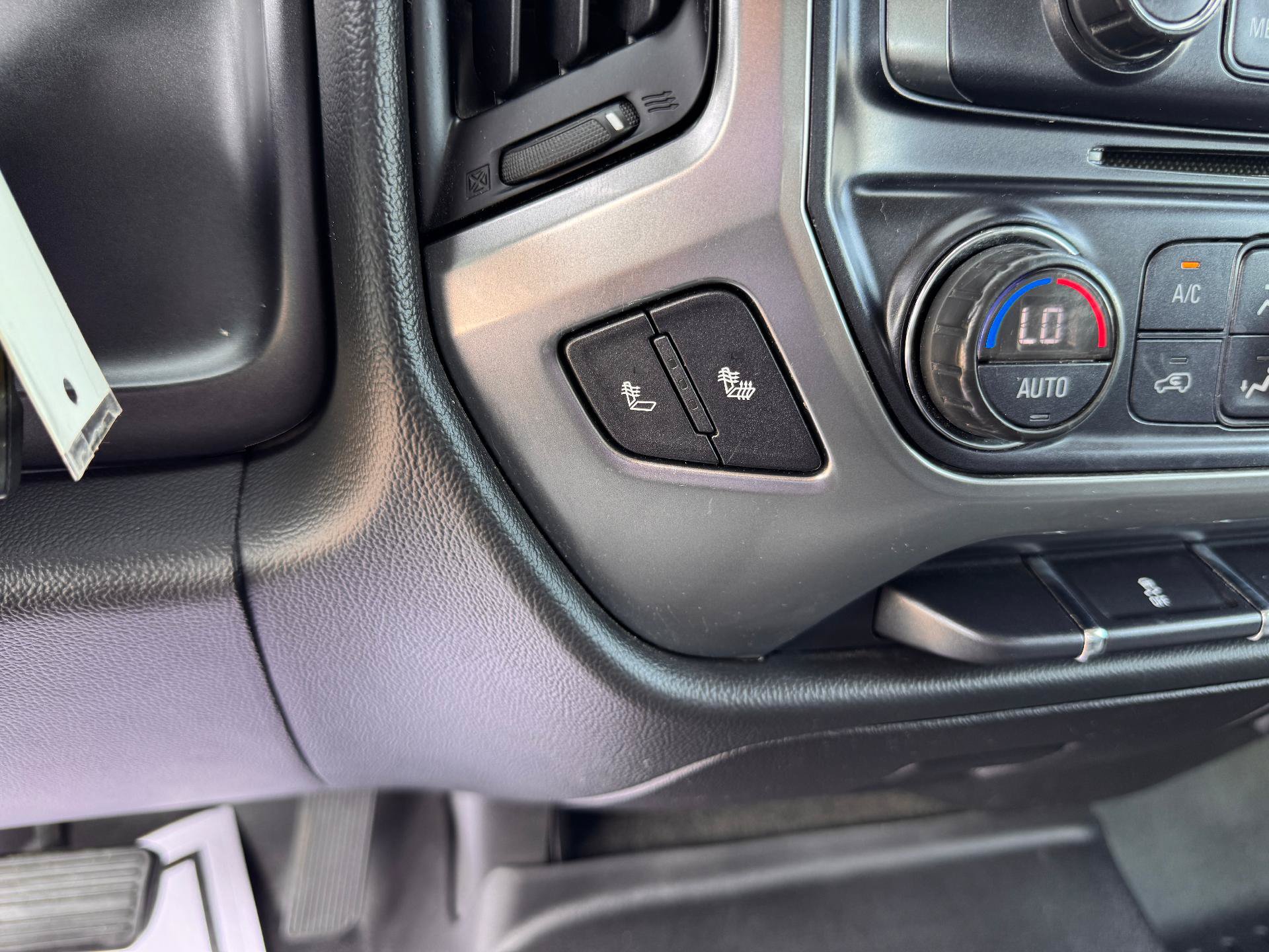 Used 2017 Chevrolet Silverado 2500 LT w/ LT Convenience Package AWD/4WD image 27