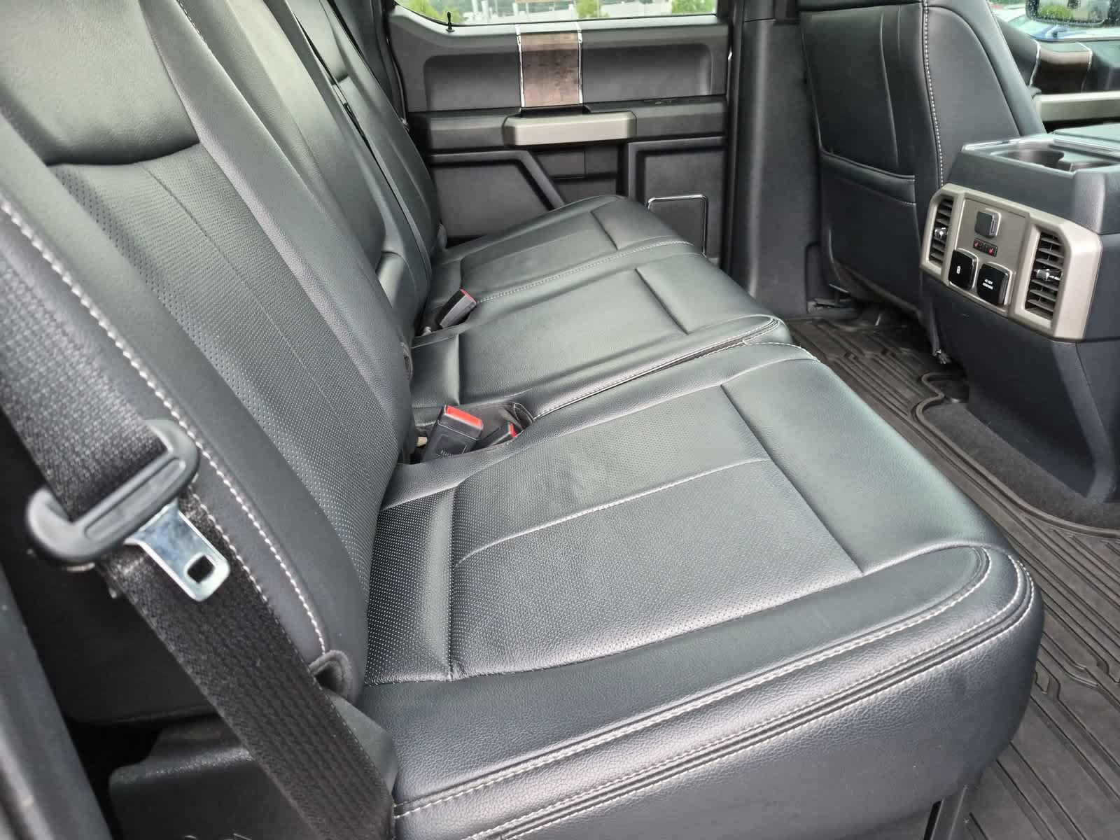 Used 2022 Ford F250 Lariat w/ Black Appearance Package AWD/4WD image 21