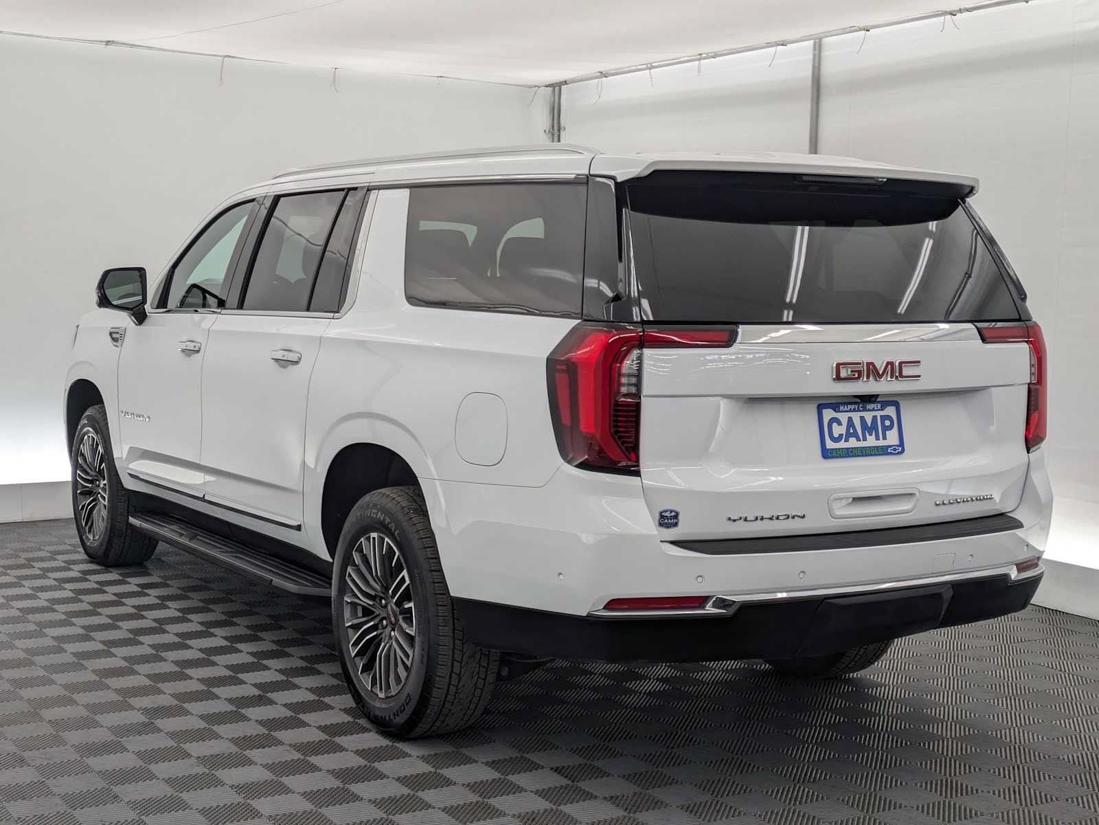 Used 2026 GMC Yukon XL Elevation AWD/4WD image 4