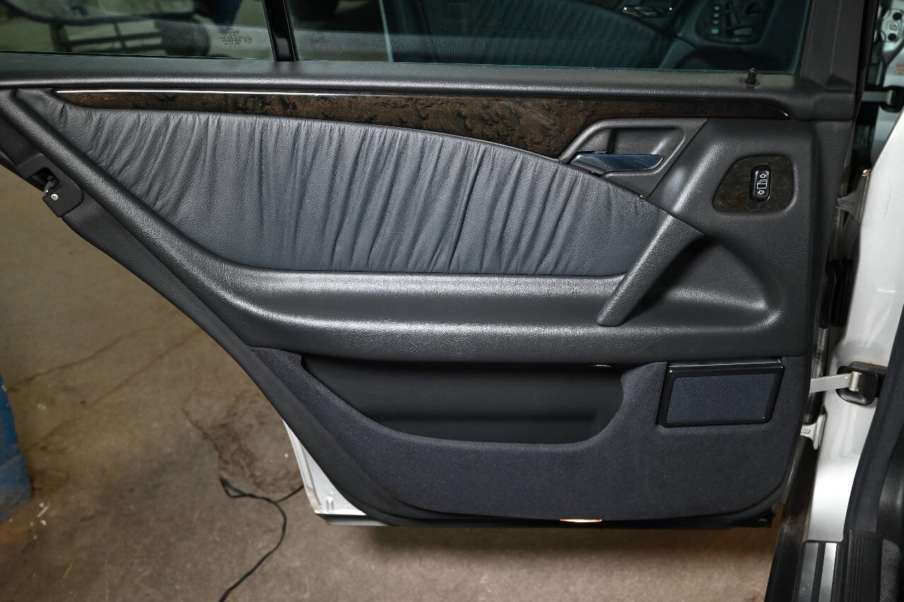 Used 1997 Mercedes-Benz E 420 image 31