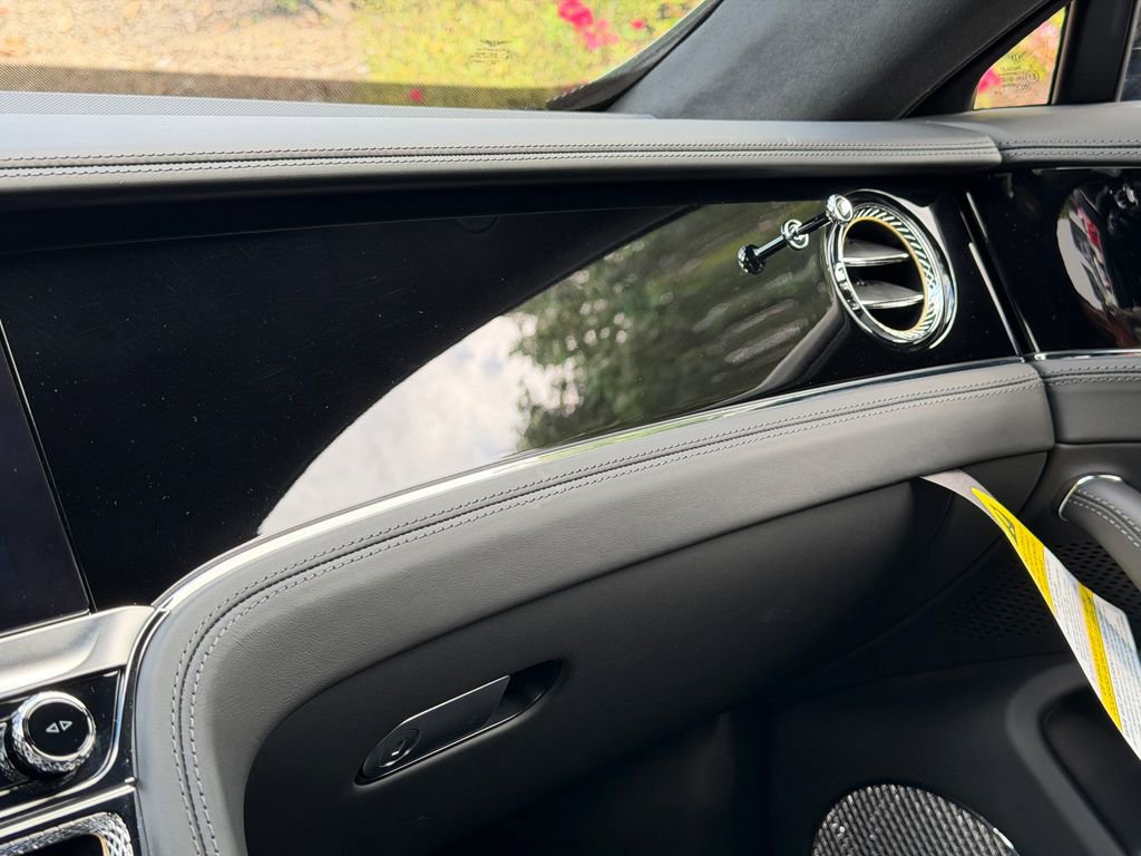 New 2025 Bentley Flying Spur Plug-In Hybrid image 33