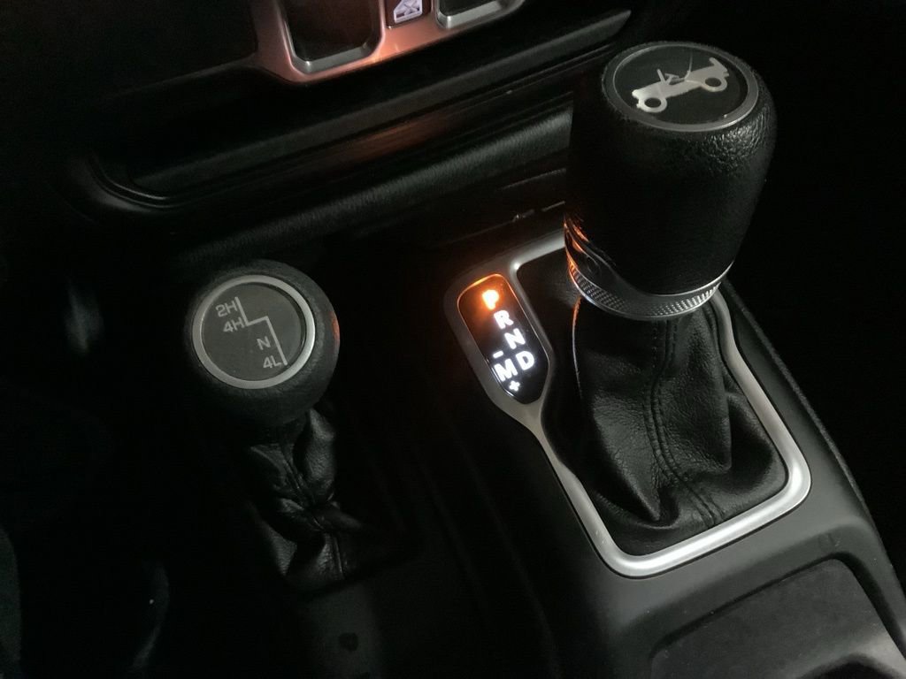 Used 2018 Jeep Wrangler Unlimited Sport S image 31