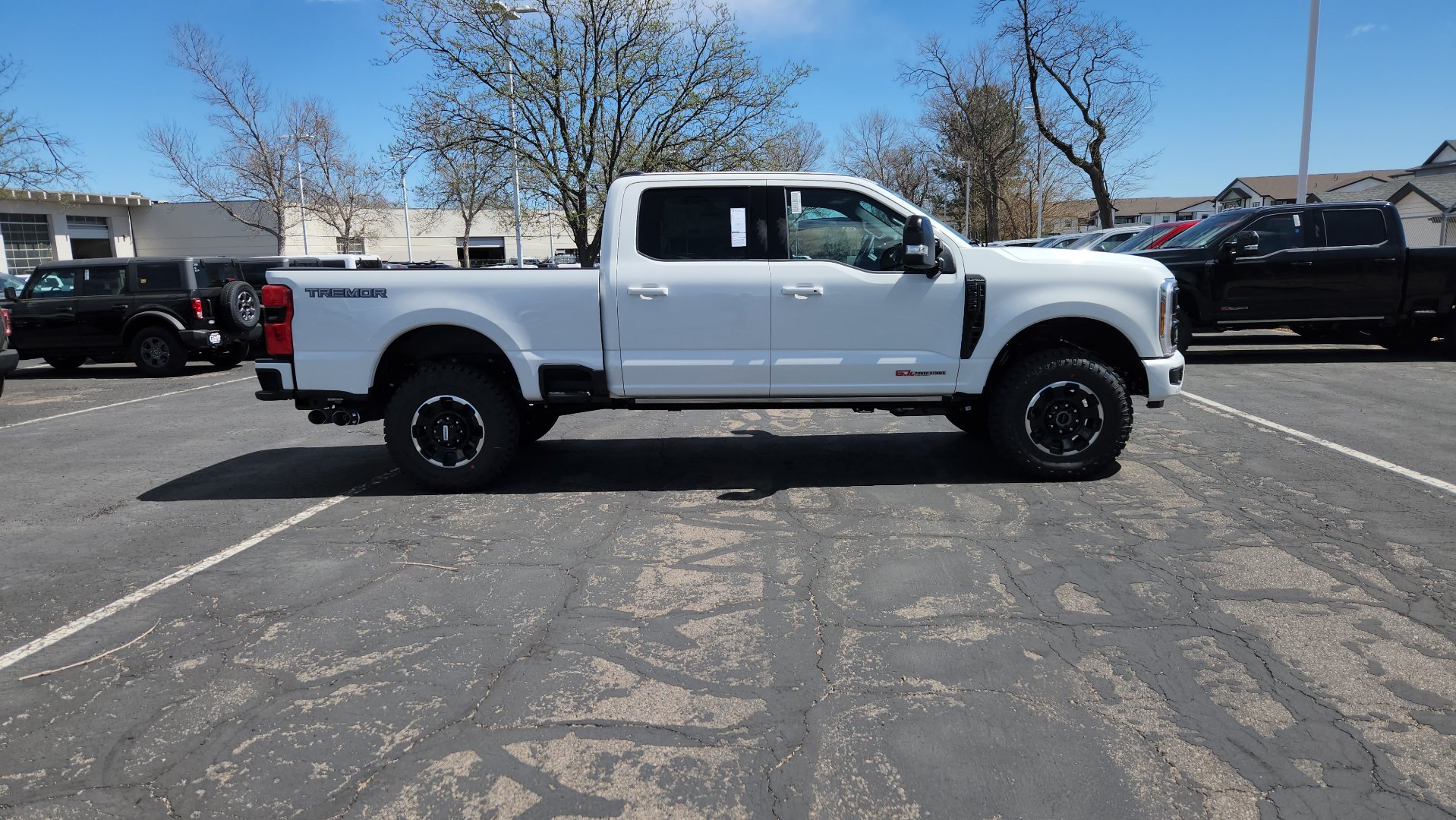 New 2026 Ford F350 Platinum w/ Tremor Off-Road Package AWD/4WD image 17