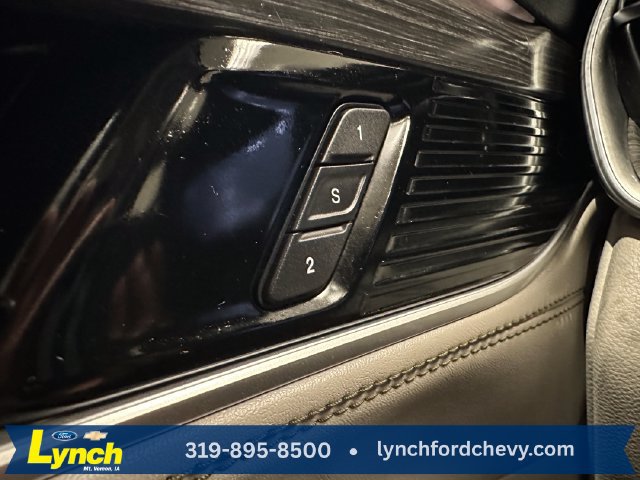 Used 2023 Jeep Wagoneer L Series III w/ Premium Group I AWD/4WD image 7