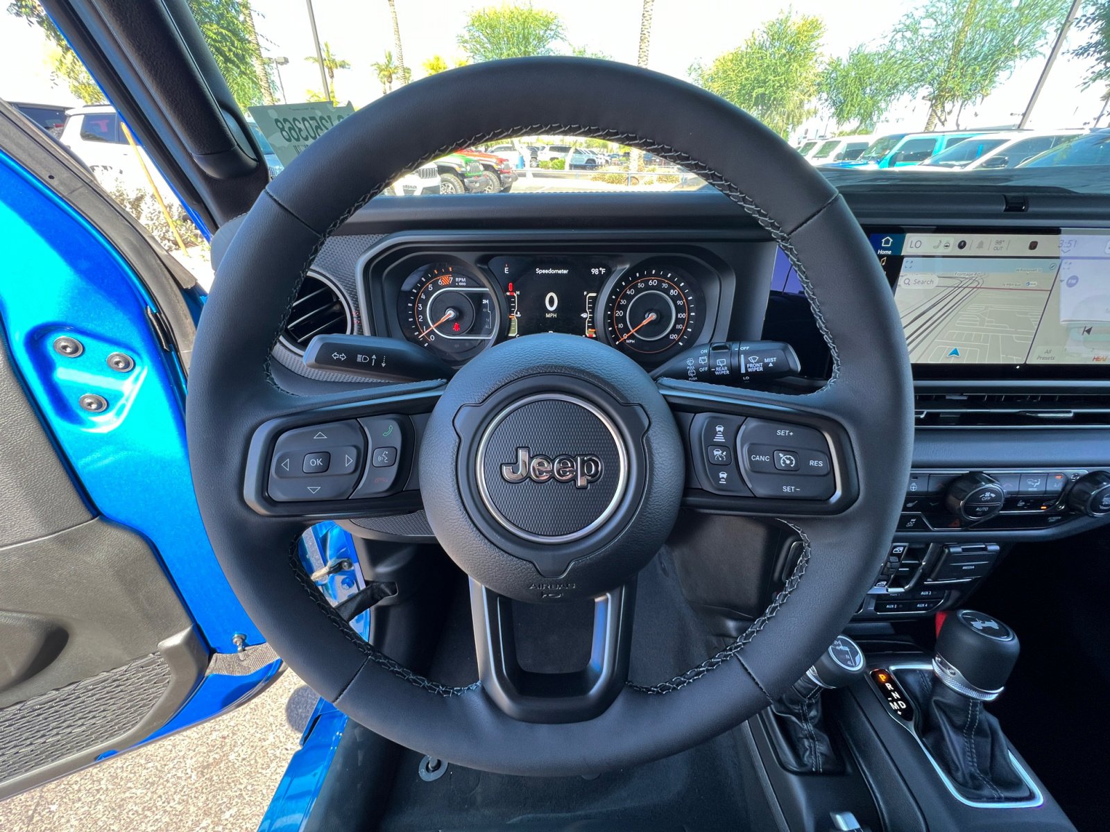 New 2025 Jeep Wrangler Unlimited Rubicon w/ Steel Bumper Group image 9