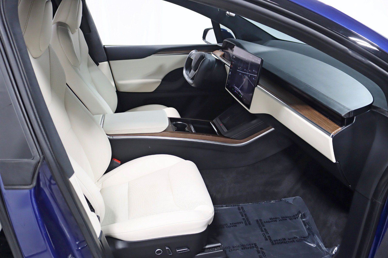Used 2023 Tesla Model X AWD/4WD image 34