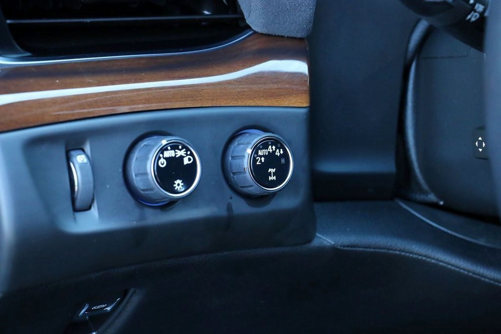 Used 2020 Cadillac Escalade ESV Premium Luxury image 23