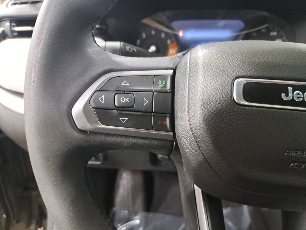 Certified 2023 Jeep Compass Latitude image 17