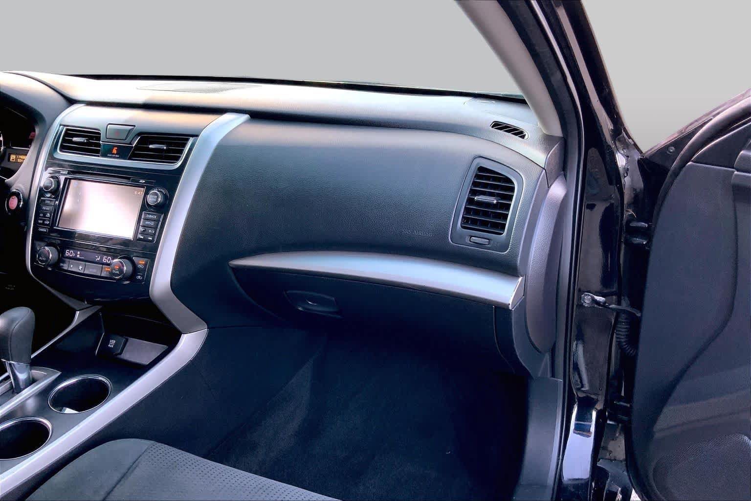 Used 2015 Nissan Altima 2.5 SV w/ Convenience Package FWD image 19