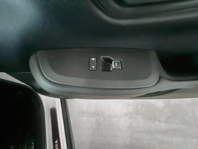 Certified 2025 Honda HR-V Sport image 32