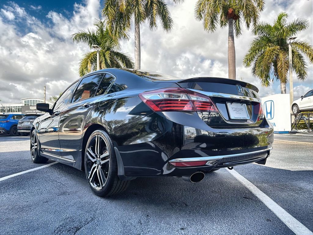 Used 2017 Honda Accord Sport image 19