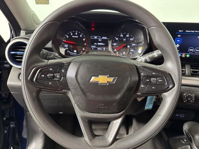 Used 2024 Chevrolet Trax LS FWD image 17