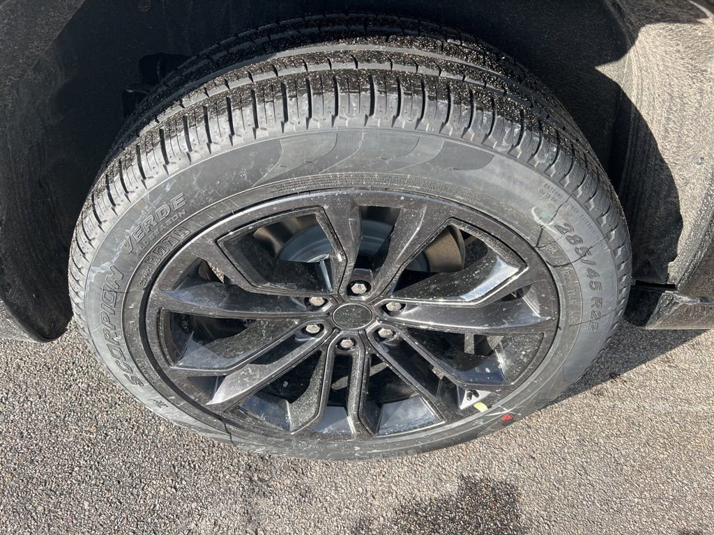 New 2026 Jeep Grand Wagoneer Summit image 9