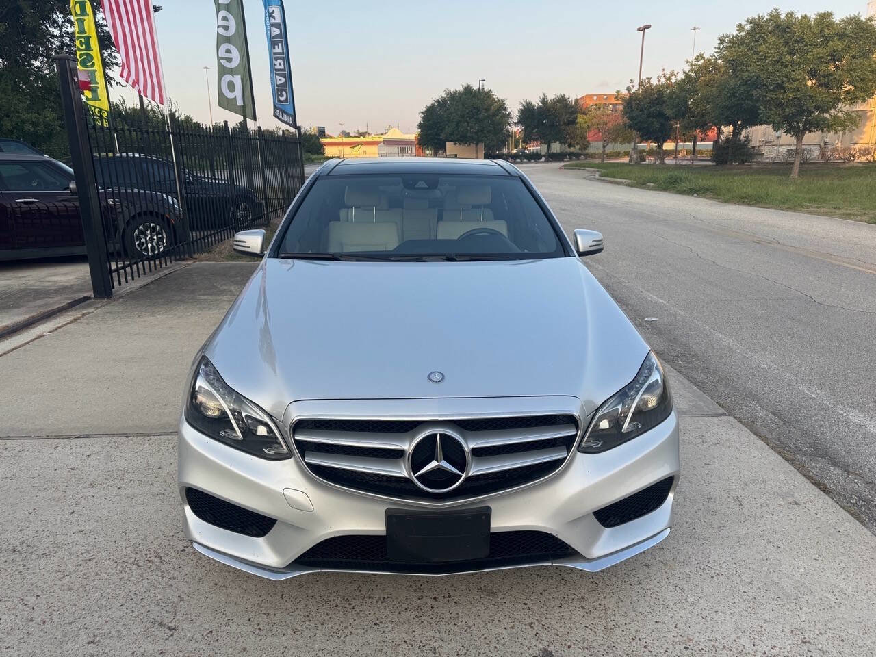 Used 2014 Mercedes-Benz E 250 BlueTEC Sedan image 3