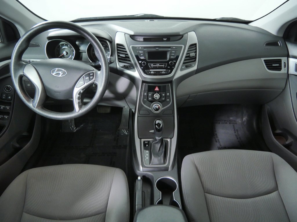 Used 2014 Hyundai Elantra SE FWD image 19