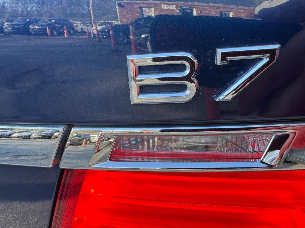 Used 2012 BMW ALPINA B7 xDrive LWB w/ Luxury Rear Seating Pkg image 17