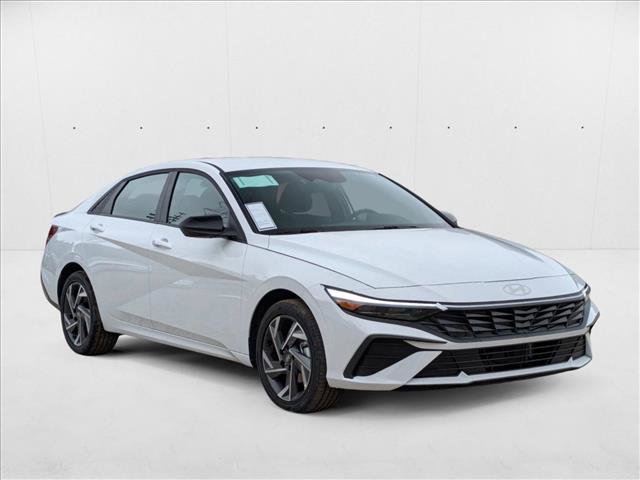 New 2025 Hyundai Elantra SEL image 6