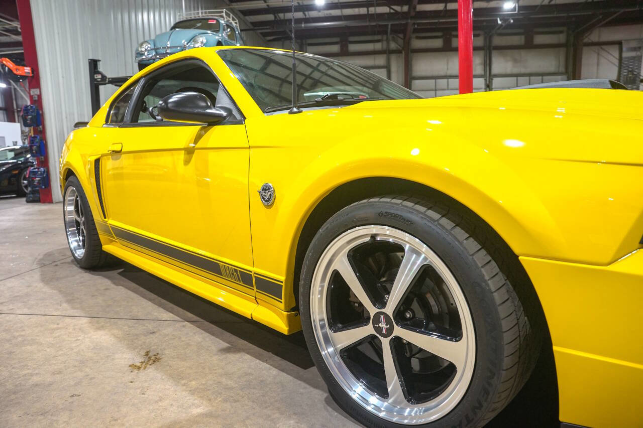 Used 2004 Ford Mustang Mach 1 RWD image 26