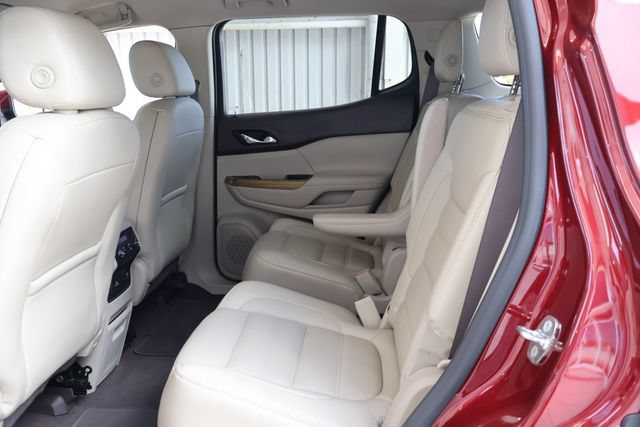 Used 2018 GMC Acadia Denali w/ Technology Package FWD image 15