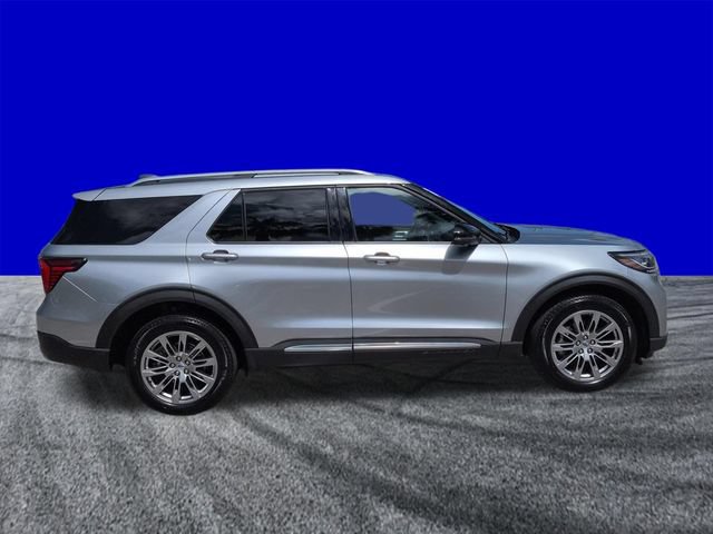 Used 2025 Ford Explorer Platinum AWD/4WD image 3