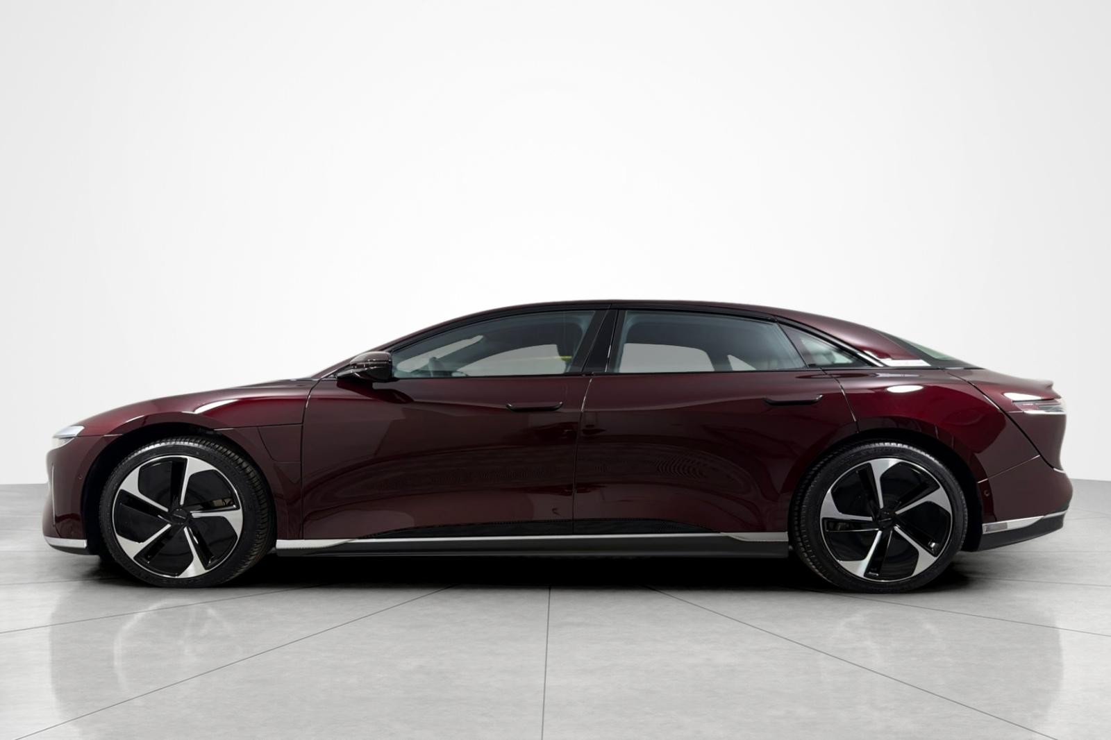 Used 2024 Lucid Air Touring AWD/4WD image 2