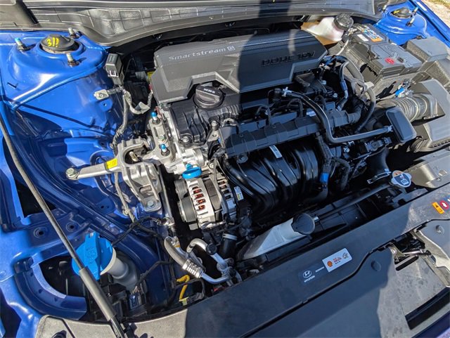 Used 2025 Hyundai Elantra SE image 19