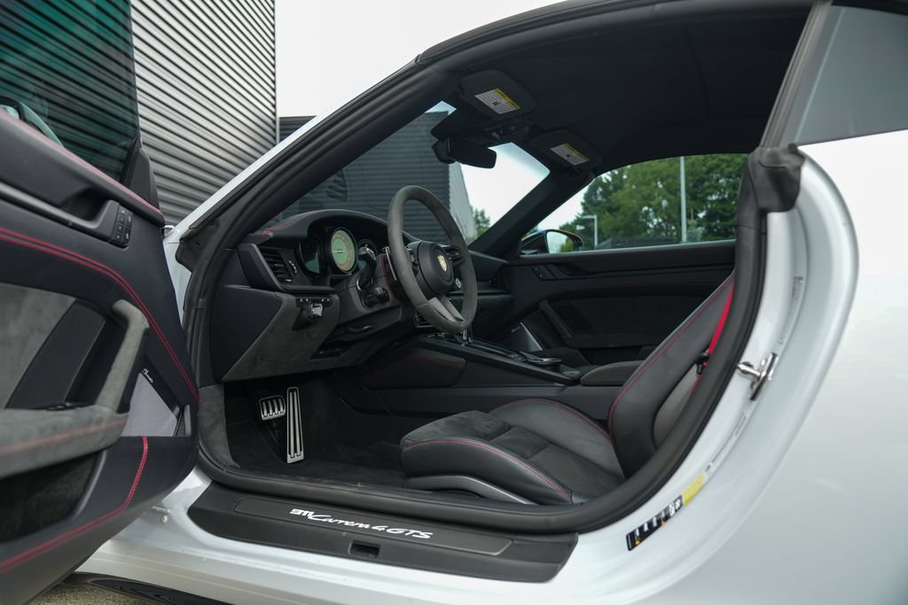 Certified 2024 Porsche 911 Carrera 4 GTS AWD/4WD image 20