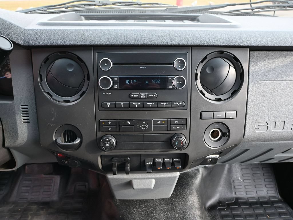 Used 2016 Ford F550 2WD Regular Cab Super Duty image 34