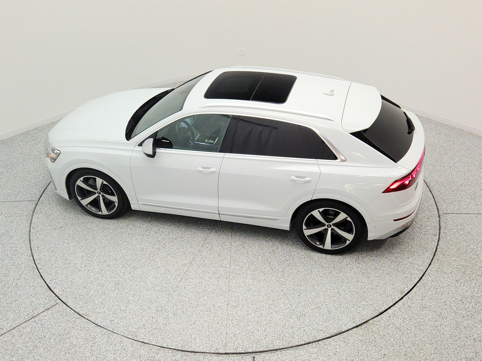 Used 2024 Audi SQ8 Prestige AWD/4WD image 29