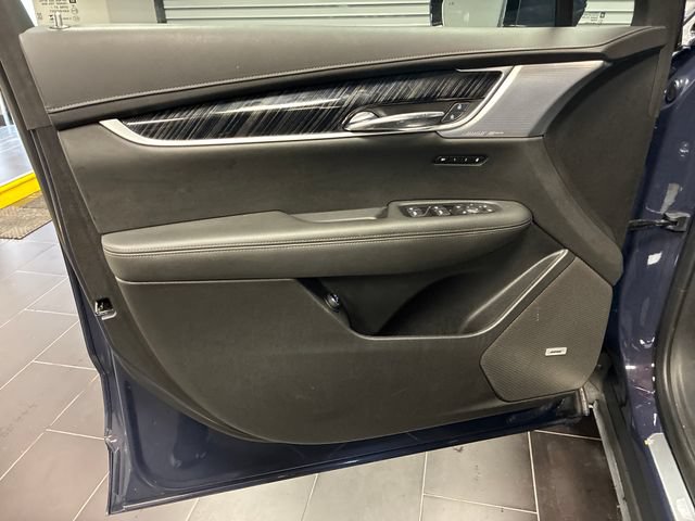 Certified 2025 Cadillac XT6 Premium Luxury AWD/4WD image 10