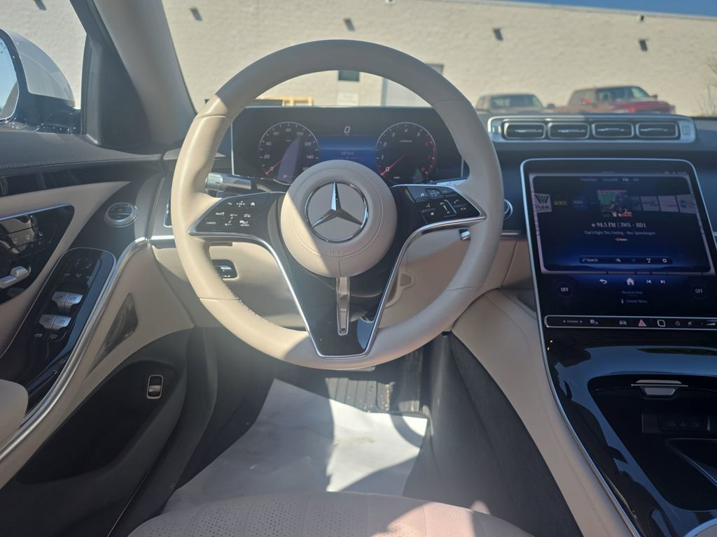 Used 2025 Mercedes-Benz S 500 4MATIC image 13
