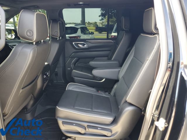 Used 2023 Chevrolet Suburban Premier w/ Premium Package RWD image 13