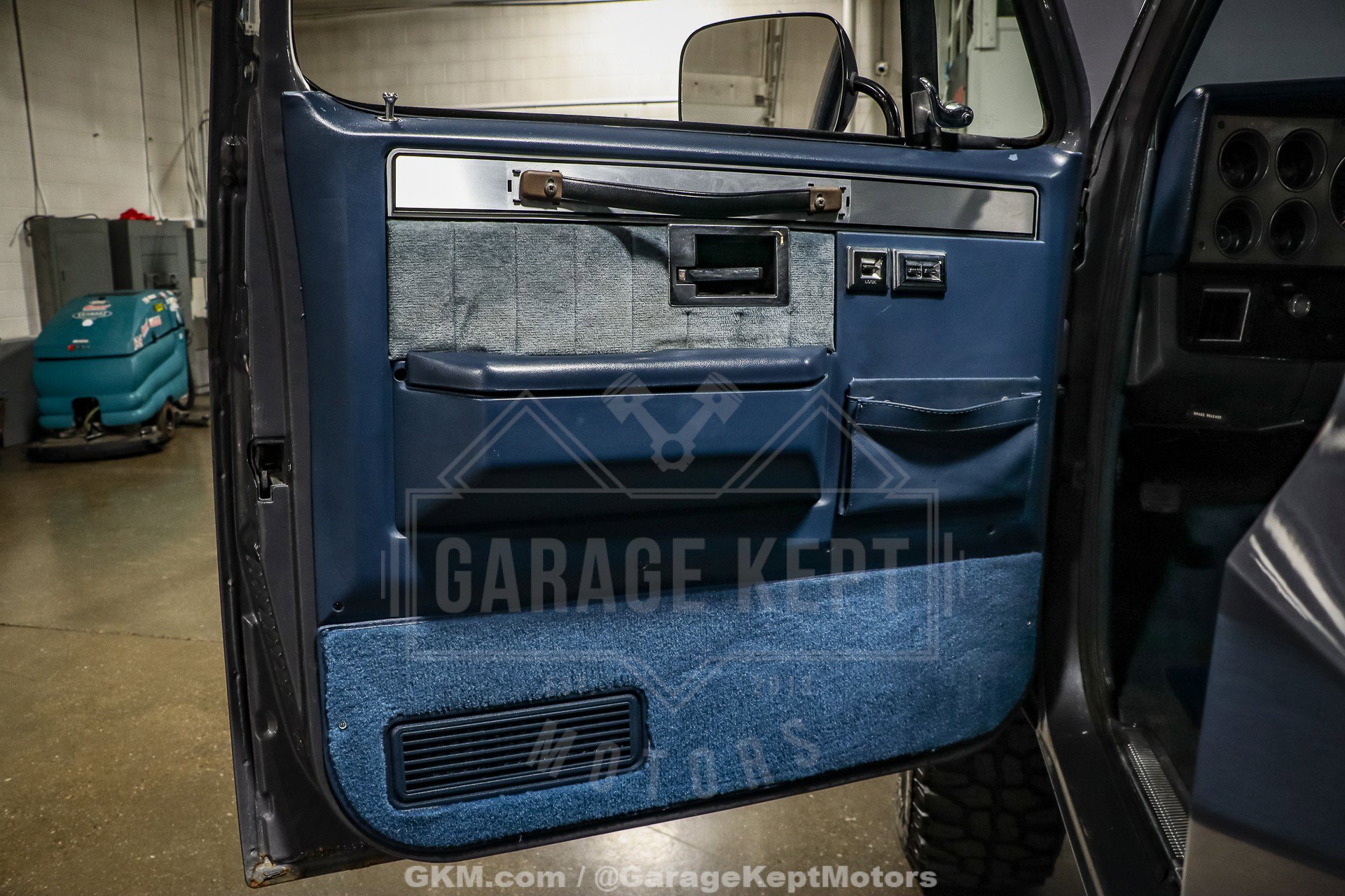 Used 1987 Chevrolet Blazer 4WD image 92