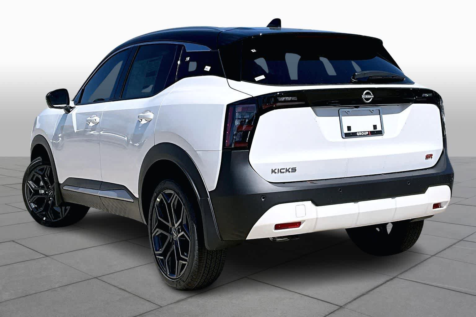 New 2026 Nissan Kicks SR FWD image 7