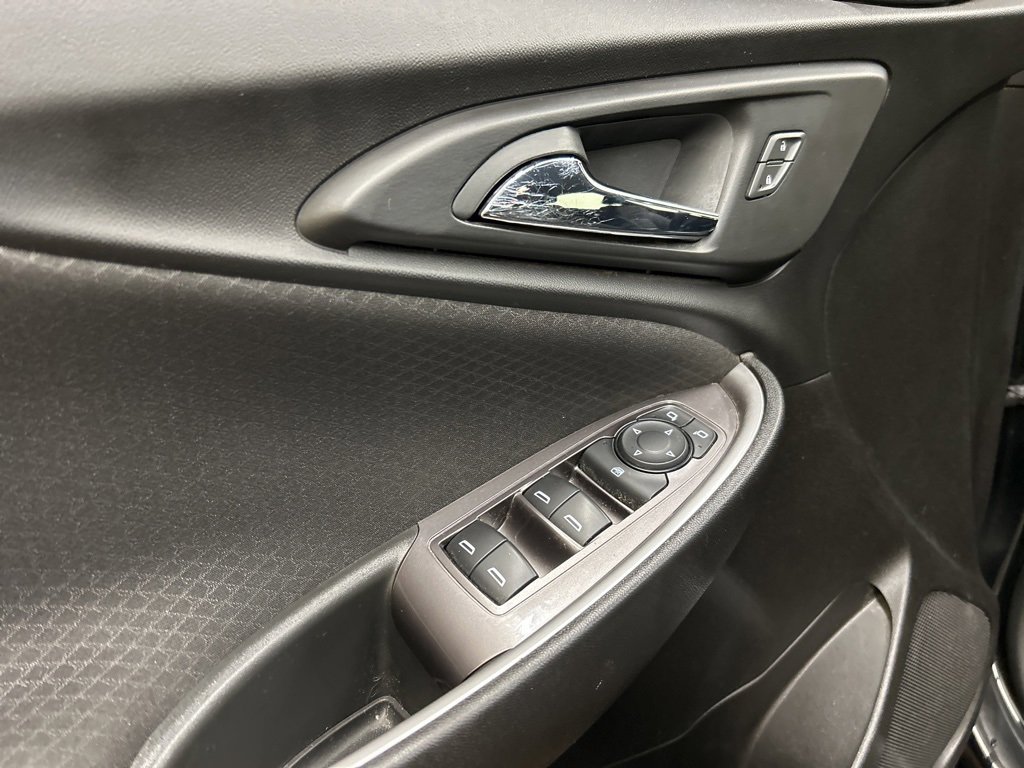 Used 2022 Chevrolet Malibu RS image 25