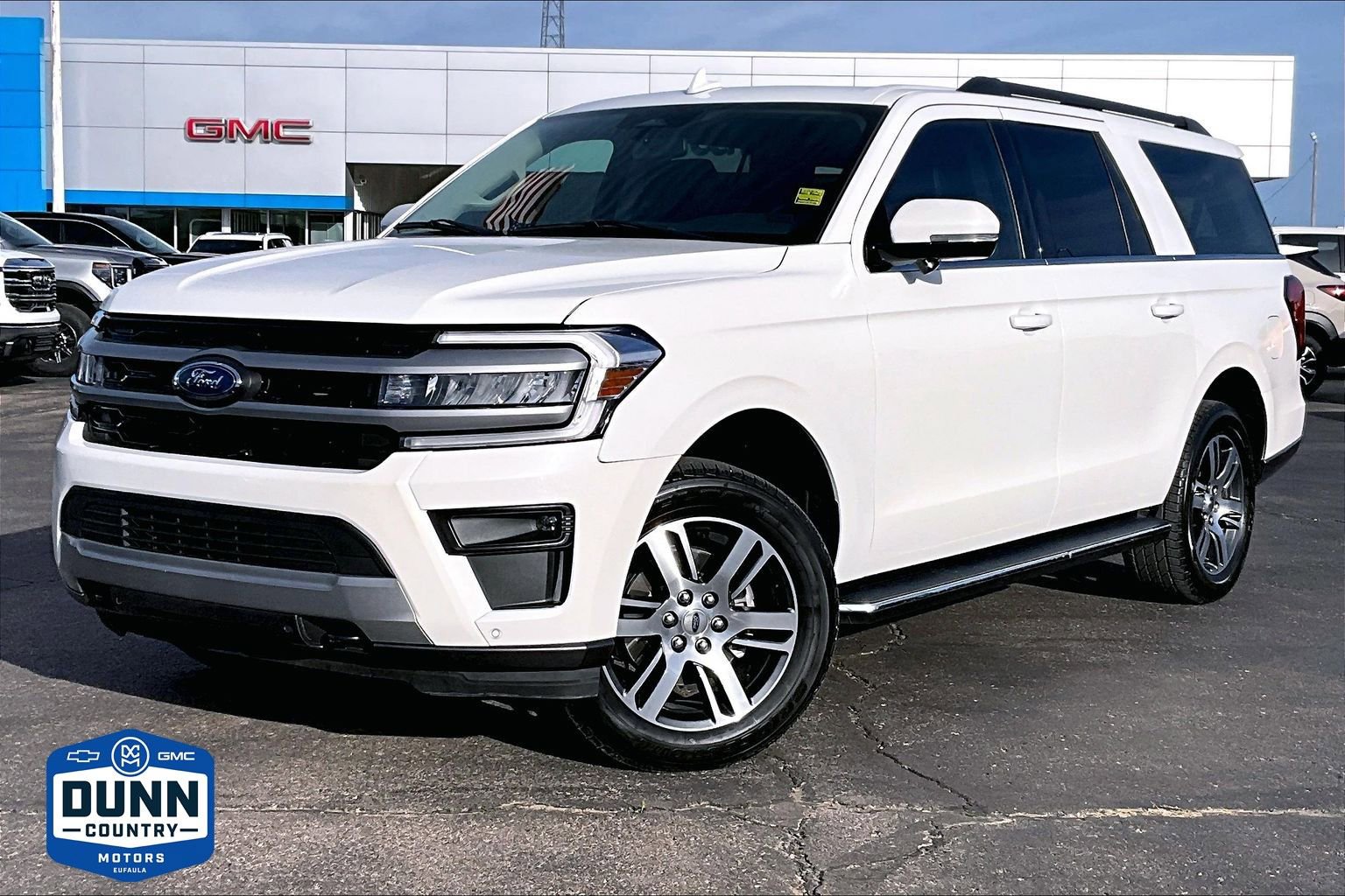 Used 2022 Ford Expedition Max XLT image 1