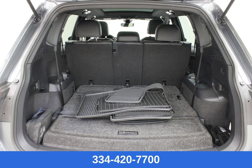 Certified 2023 Volkswagen Tiguan SE R-Line image 29