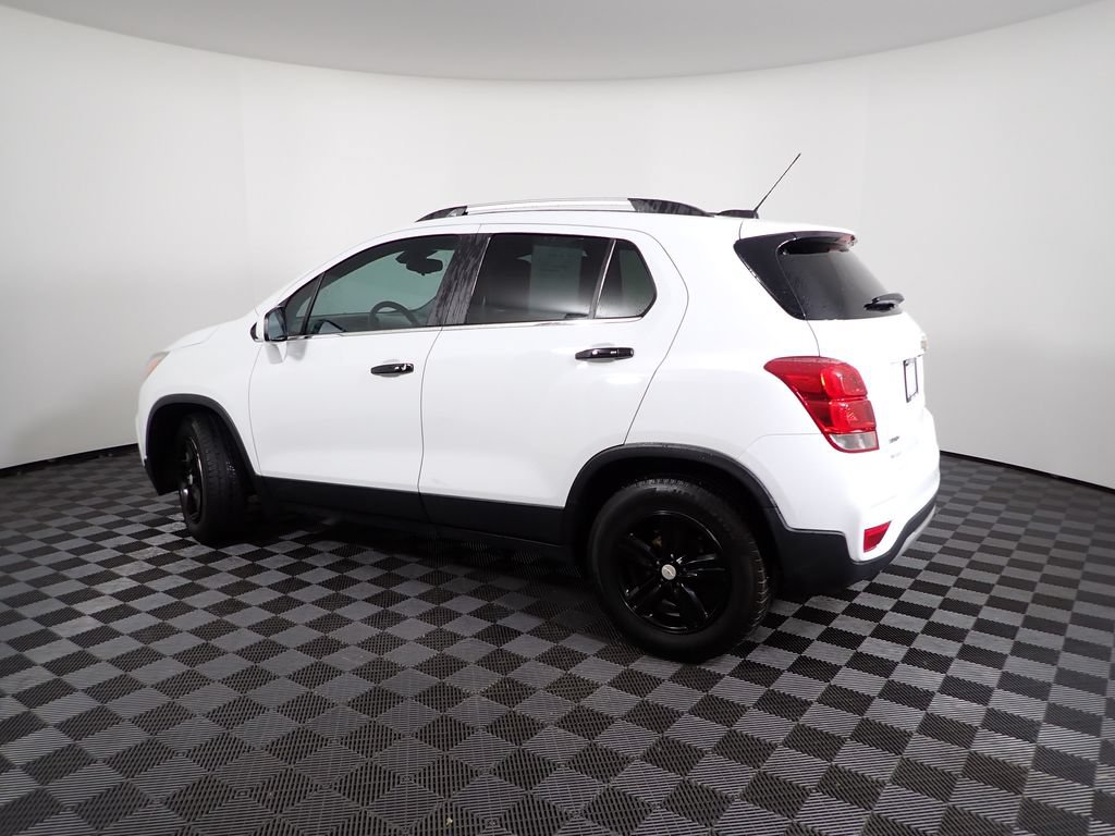 Used 2018 Chevrolet Trax LT w/ LT Convenience Package FWD image 9
