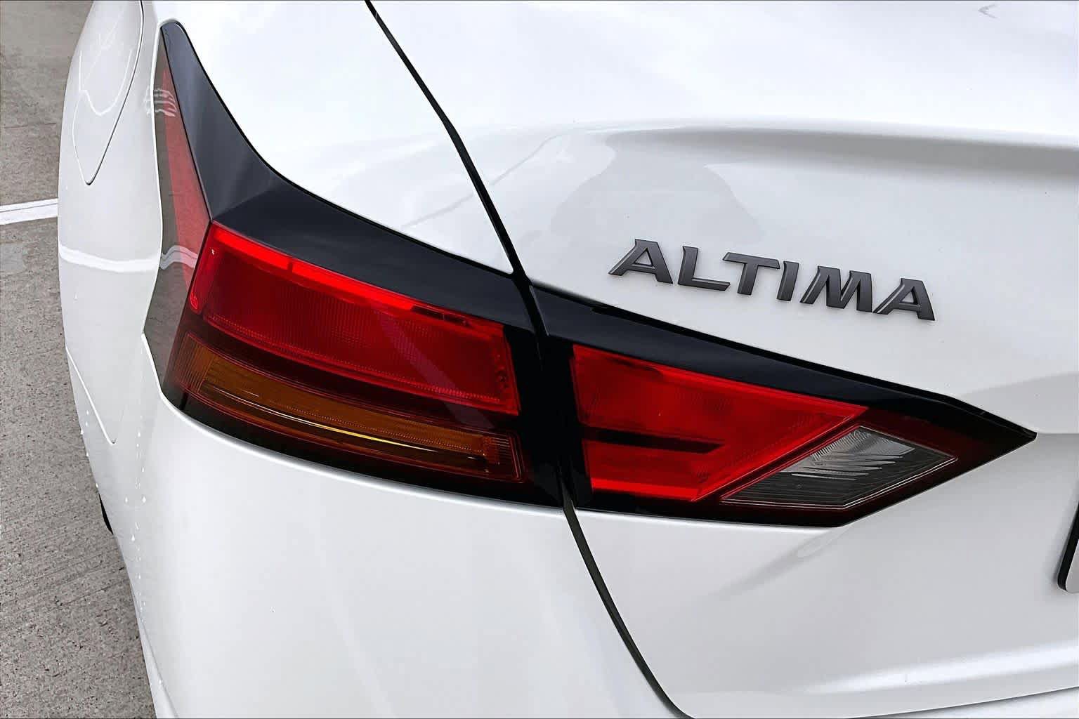 Used 2024 Nissan Altima 2.5 SR image 29