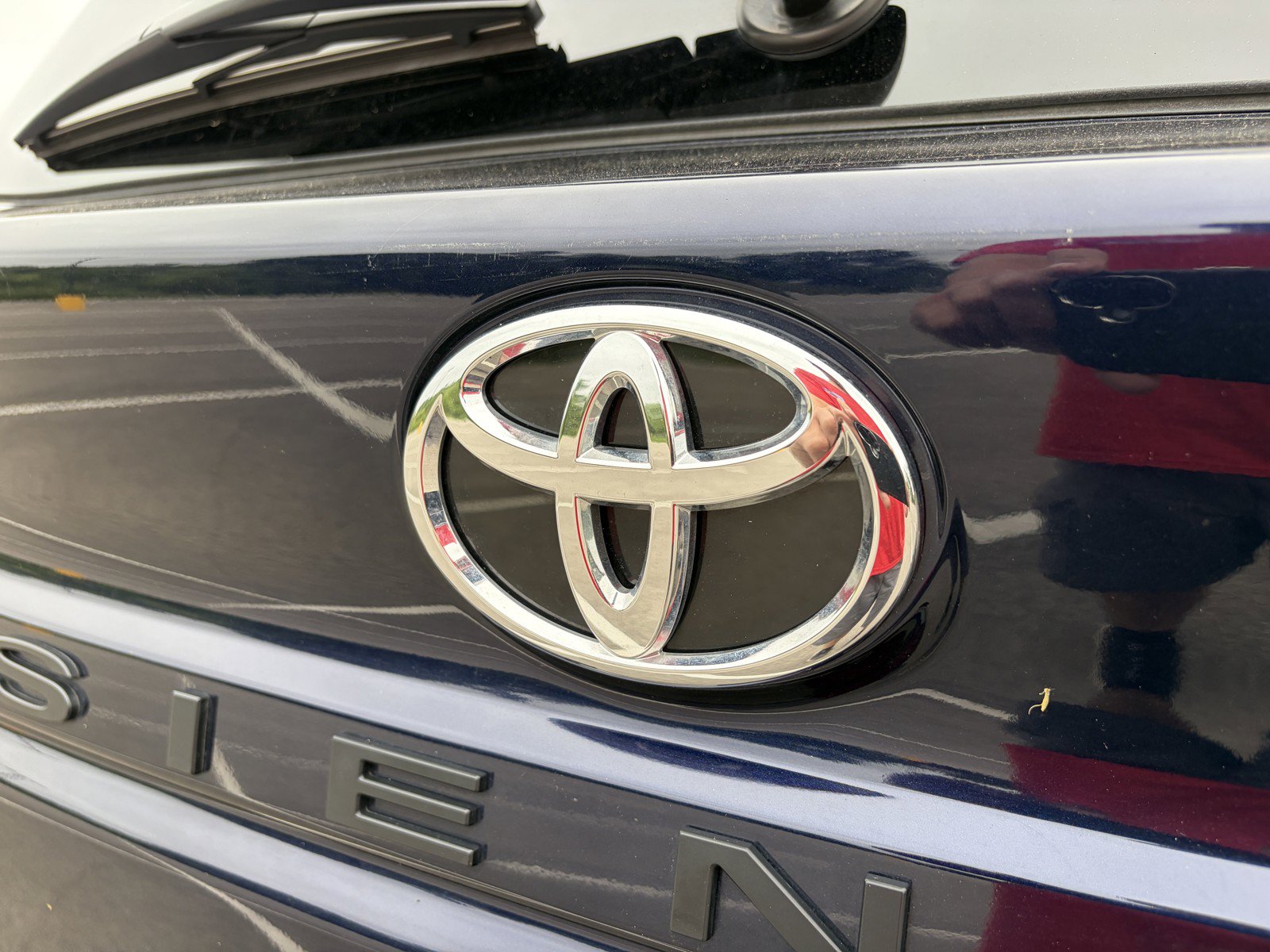 Used 2026 Toyota Sienna XLE FWD image 44