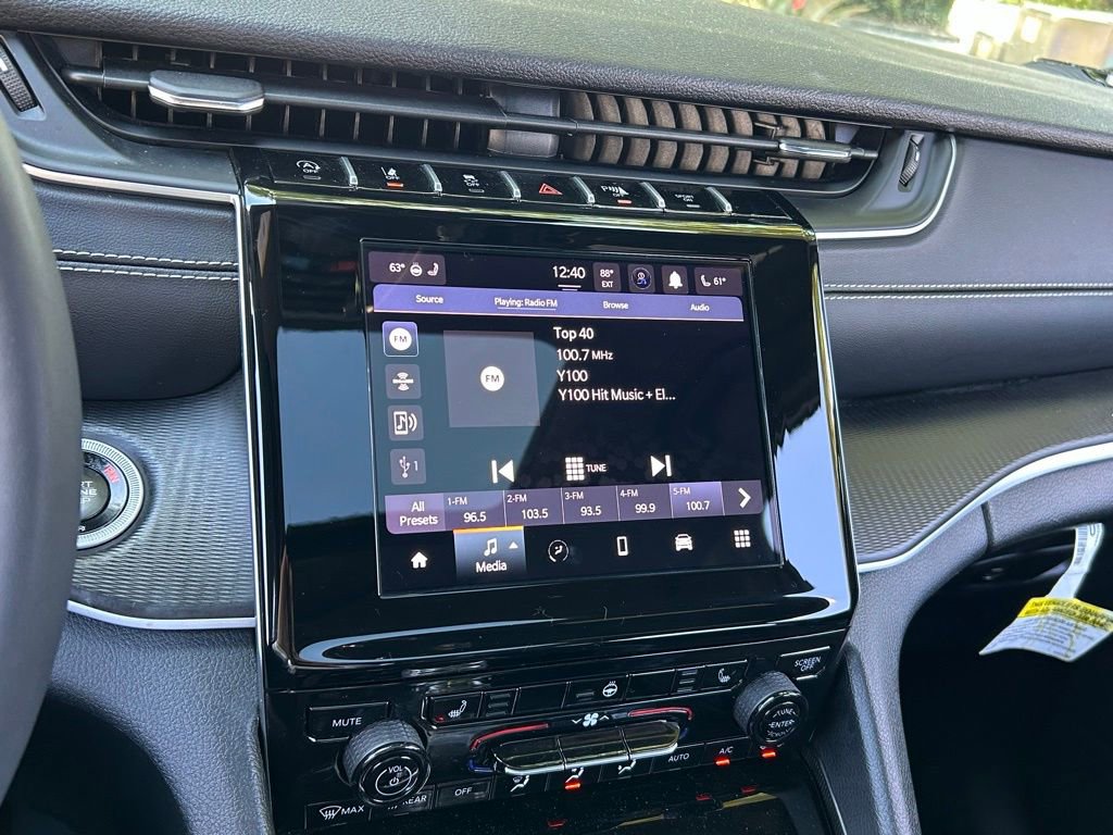 Certified 2024 Jeep Grand Cherokee Altitude image 55