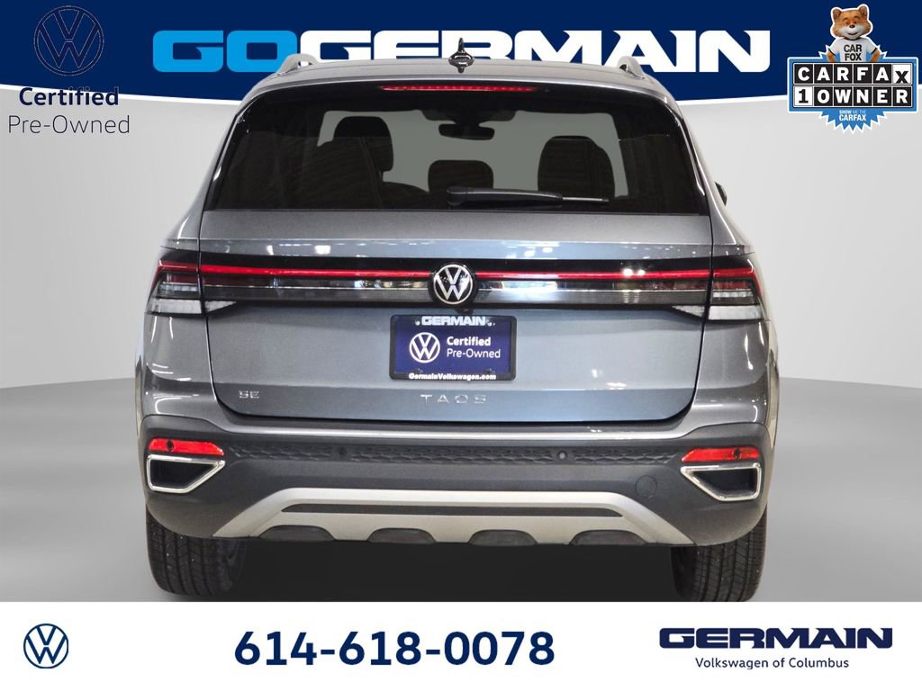 Used 2025 Volkswagen Taos SE w/ Panoramic Sunroof Package FWD image 9