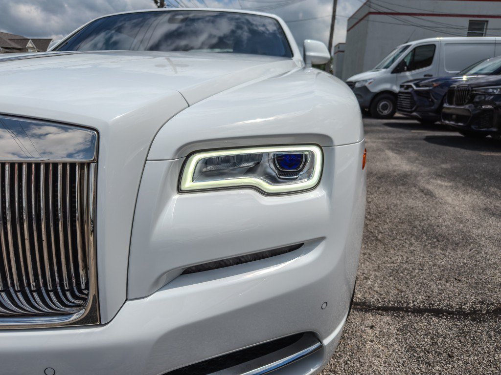 Used 2018 Rolls-Royce Dawn RWD image 20