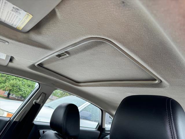 Used 2014 Ford Fiesta Titanium FWD image 11