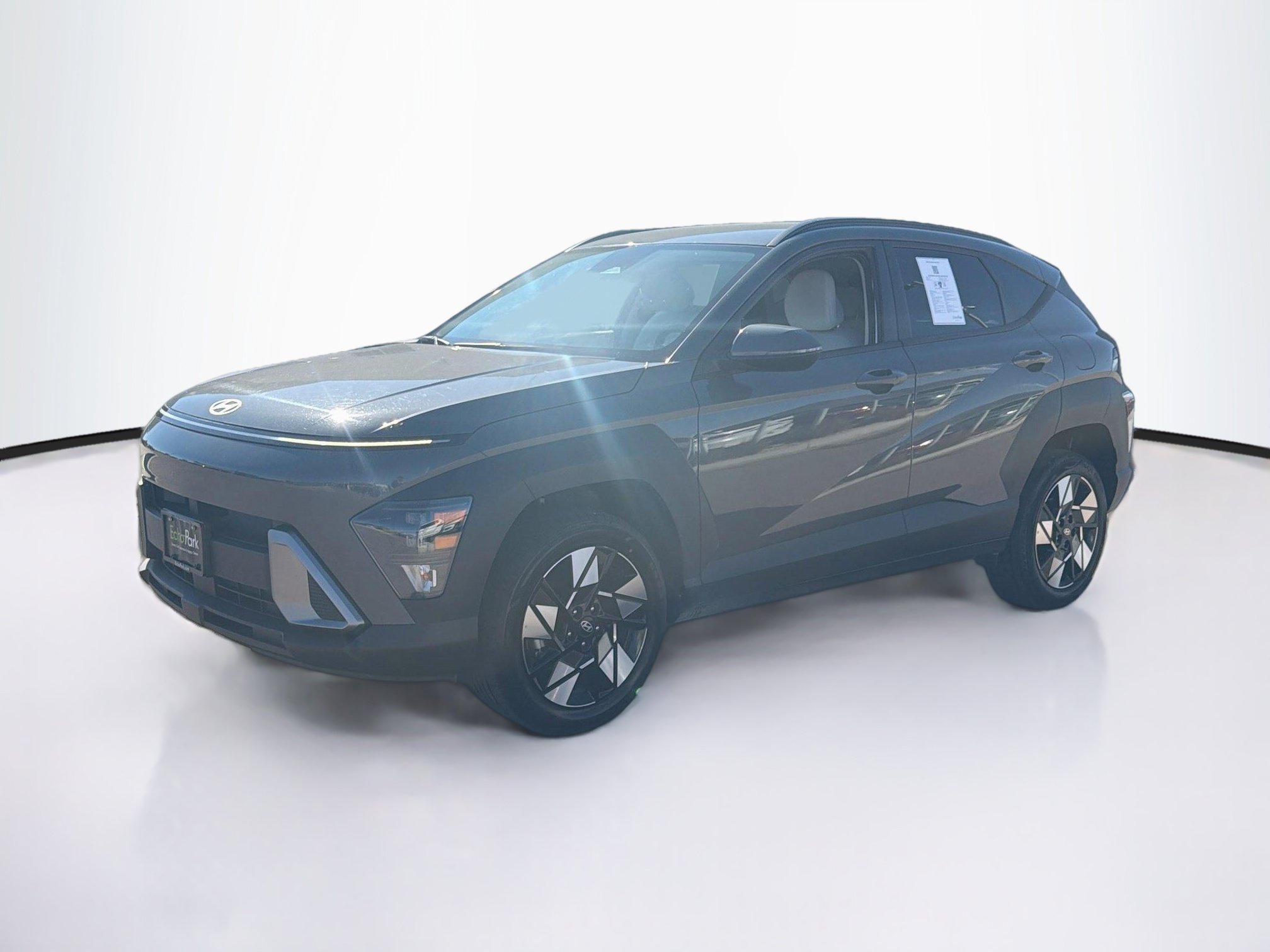 Used 2025 Hyundai Kona SEL AWD/4WD image 3