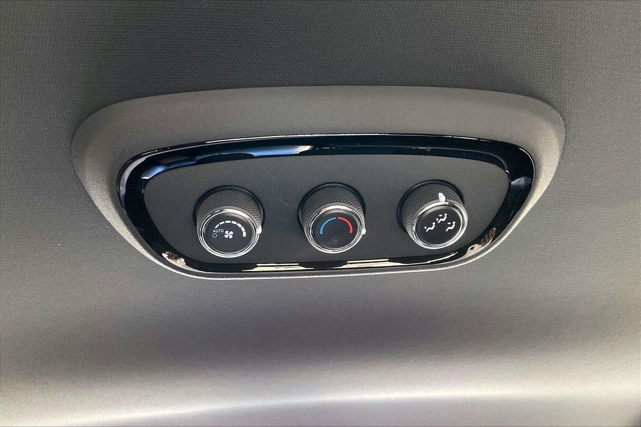 Certified 2024 Dodge Durango R/T w/ Blacktop Package image 17