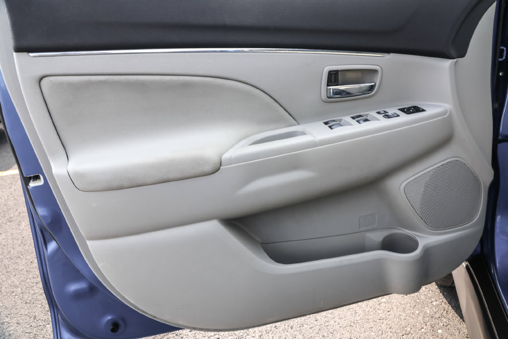 Used 2017 Mitsubishi Outlander Sport ES FWD image 22